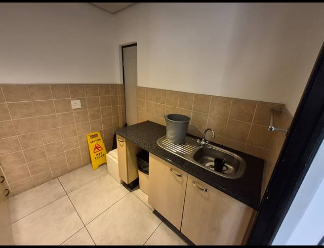 294M² OFFICE TO LET IN MORNINGSIDE